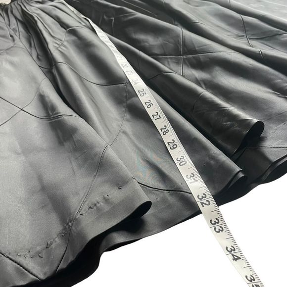 GORGEOUS VINTAGE BLACK CIRCLE SKIRT WITH DIAMOND PATTERN size 27in waist - Picture 9 of 11